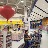 Toys R Us