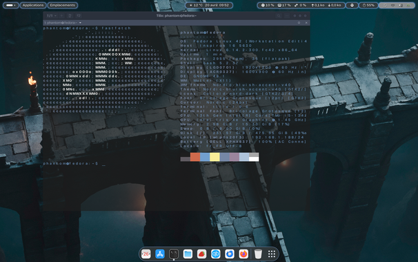 Capture d'écran de mon bureau sous #Fedora 42 #gnu #Linux #Fastfetch