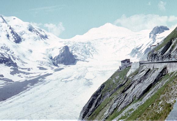 The Kaiser Franz Josef Höhe in the late 1960s. There's lots of snow and the Gross Glockner is visible.