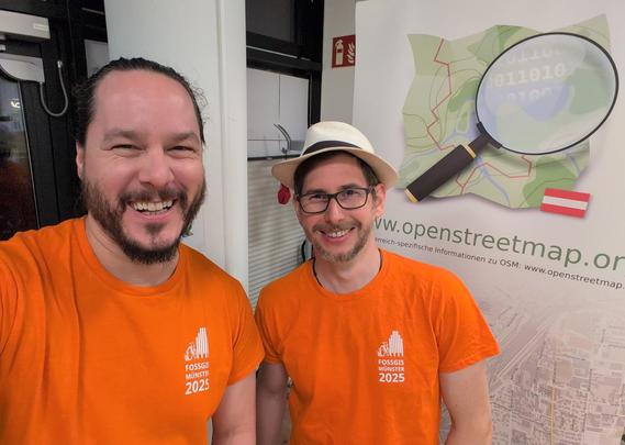 Zwei Mapper auf dem OSM Treffpunkt in Salzburg