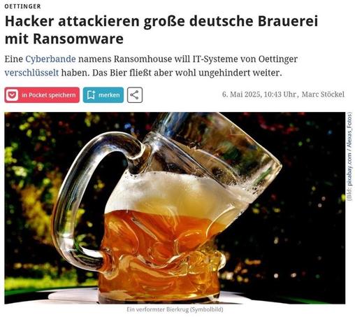 Das Bild zeigt einen zur Seite geneigten Bierkrüge, der von einem goldenen Bier überläuft und vor einem verschwommenen Hintergrund im Freien steht. Die Bildunterschrift weist darauf hin, dass es sich um ein symbolisches Bild für einen Nachrichtenartikel über einen Cyberangriff auf die deutsche Brauerei Öttinger handelt.