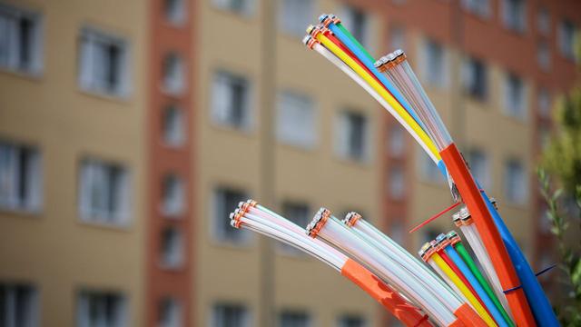 Deutschland plant DSL-Aus: Glasfaser ersetzt Kupfer bis 2030 | Leben & Wissen