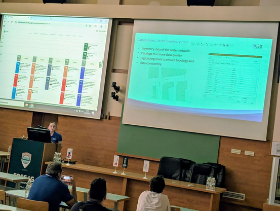 Maria on the floor presenting