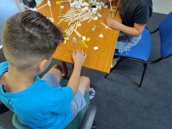 Kids constructing.