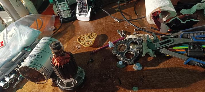 A dismantled punp on a merry table