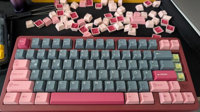 Inky75 - PBTFans Keycaps (twisted)
