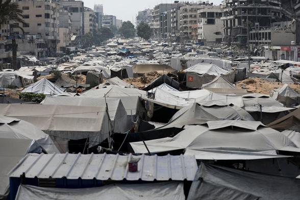 Tent city in Gaza City, Dawoud Abu Alkas