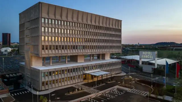 This Hotel Runs Entirely on Renewable Energy: Does it Pay Off?