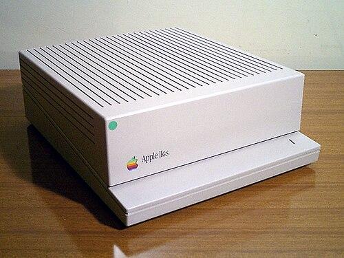 A photo of a computer from the linked website.