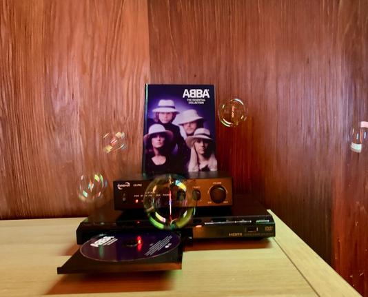 now spinning:
ABBA – The Essential Collection (2x CD and 1x DVD)