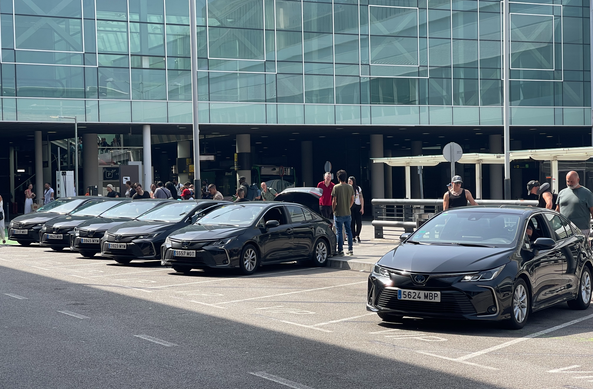 📽️ Denuncien més de 200 vehicles VTC per incomplir amb la llicència