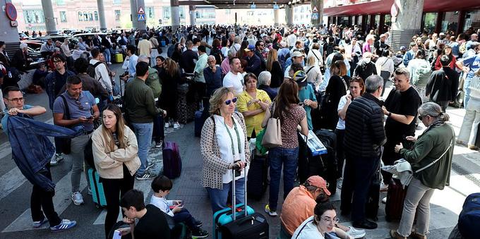 Spain and Portugal outage LIVE as grid operator claims to know cause of the disruption