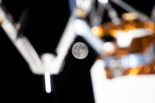 NASA Seeks Industry Concepts on Moon, Mars Communications NASA Seeks Industry Concepts on Moon, Mars Communications
