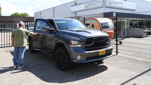 Misverstand over parkeerverbod grote auto's leidt tot onrust in Loon op Zand Misverstand over parkeerverbod grote auto's leidt tot onrust in Loon op Zand