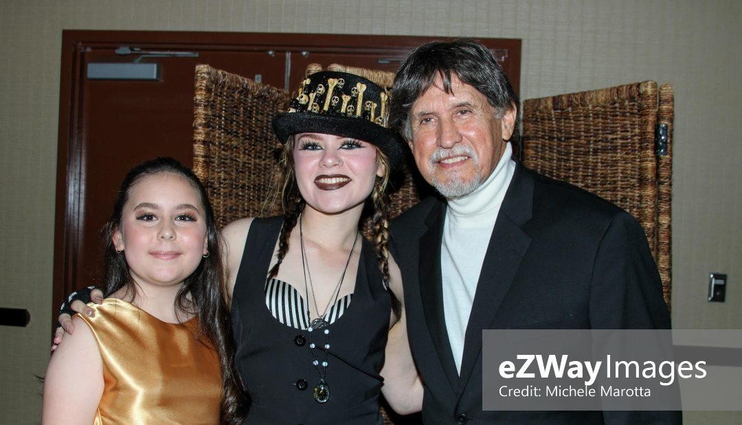 Shining on the Gold Carpet @ the eZWay Awards Golden Gala: Pepper Jay & John Michael Ferrari!