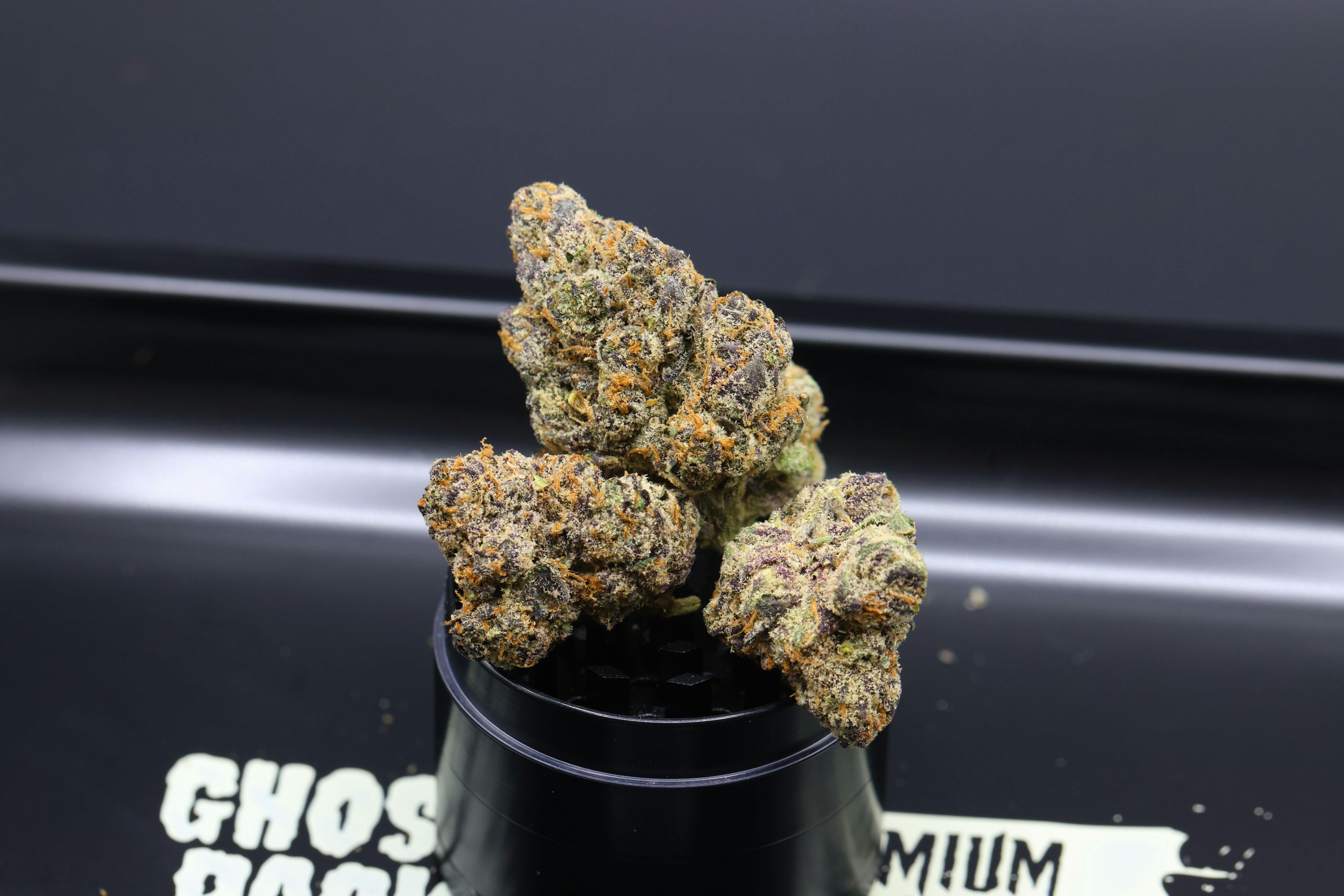 Alien Runtz - 3.5G Potent Indoor Flower - image 2