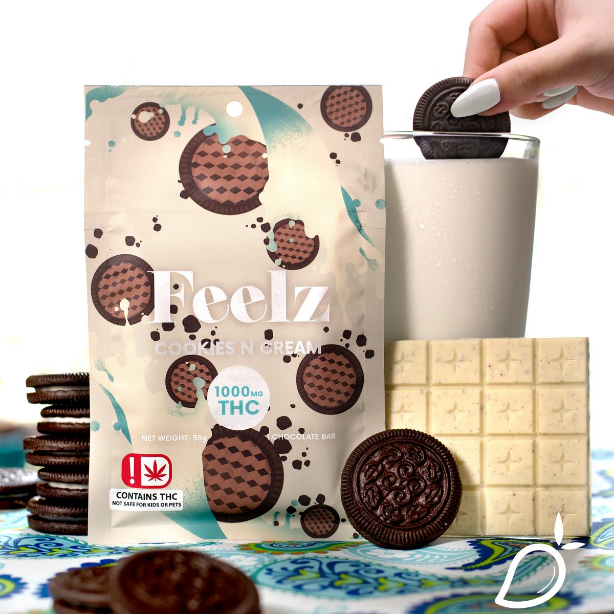 1000mg Cookies N Cream Chocolate Bar - image 1