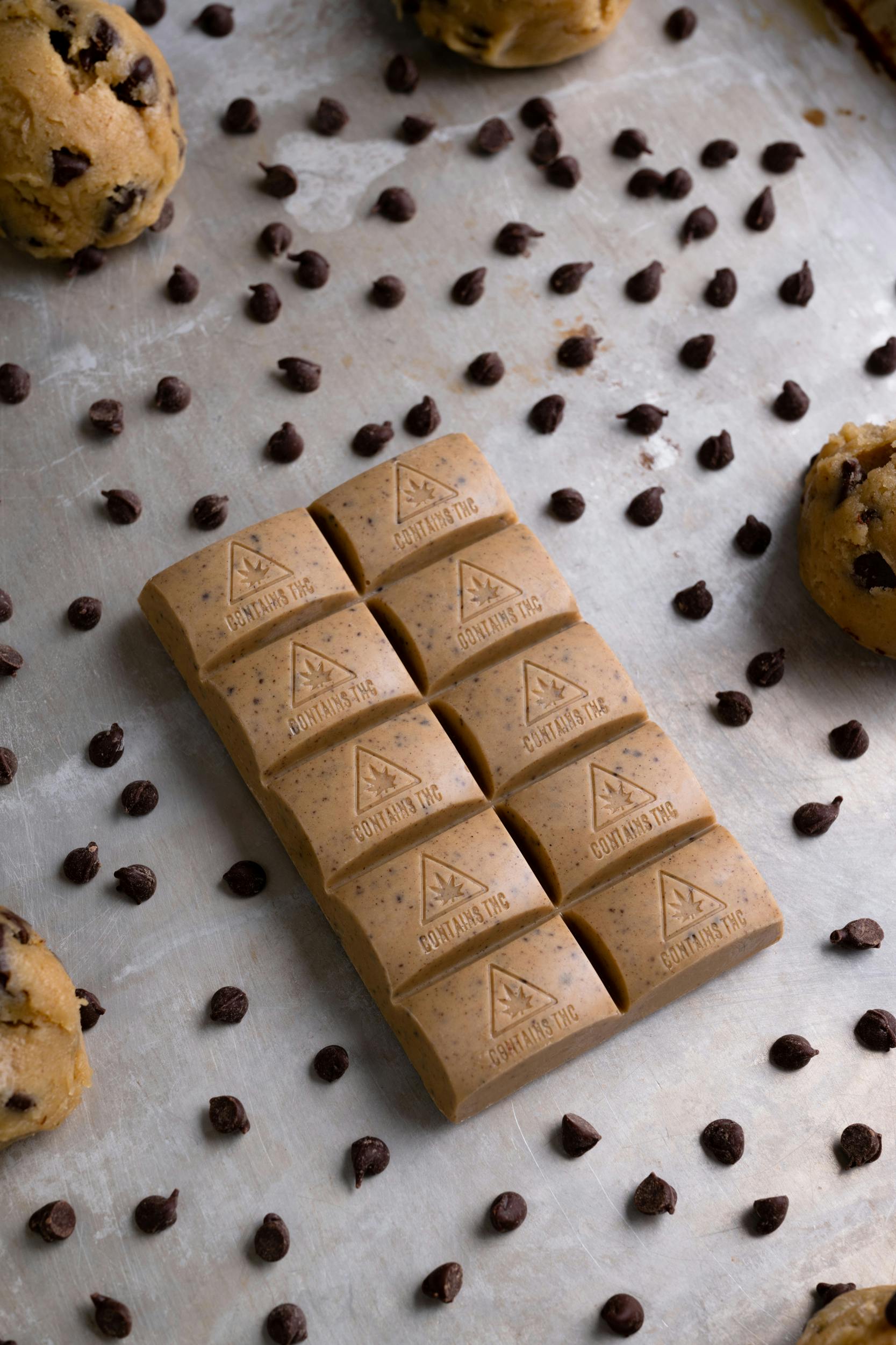 Pot + Pan | 1:1 Cookie Dough Chocolate Bar | 10 pieces (10mg) - image 1