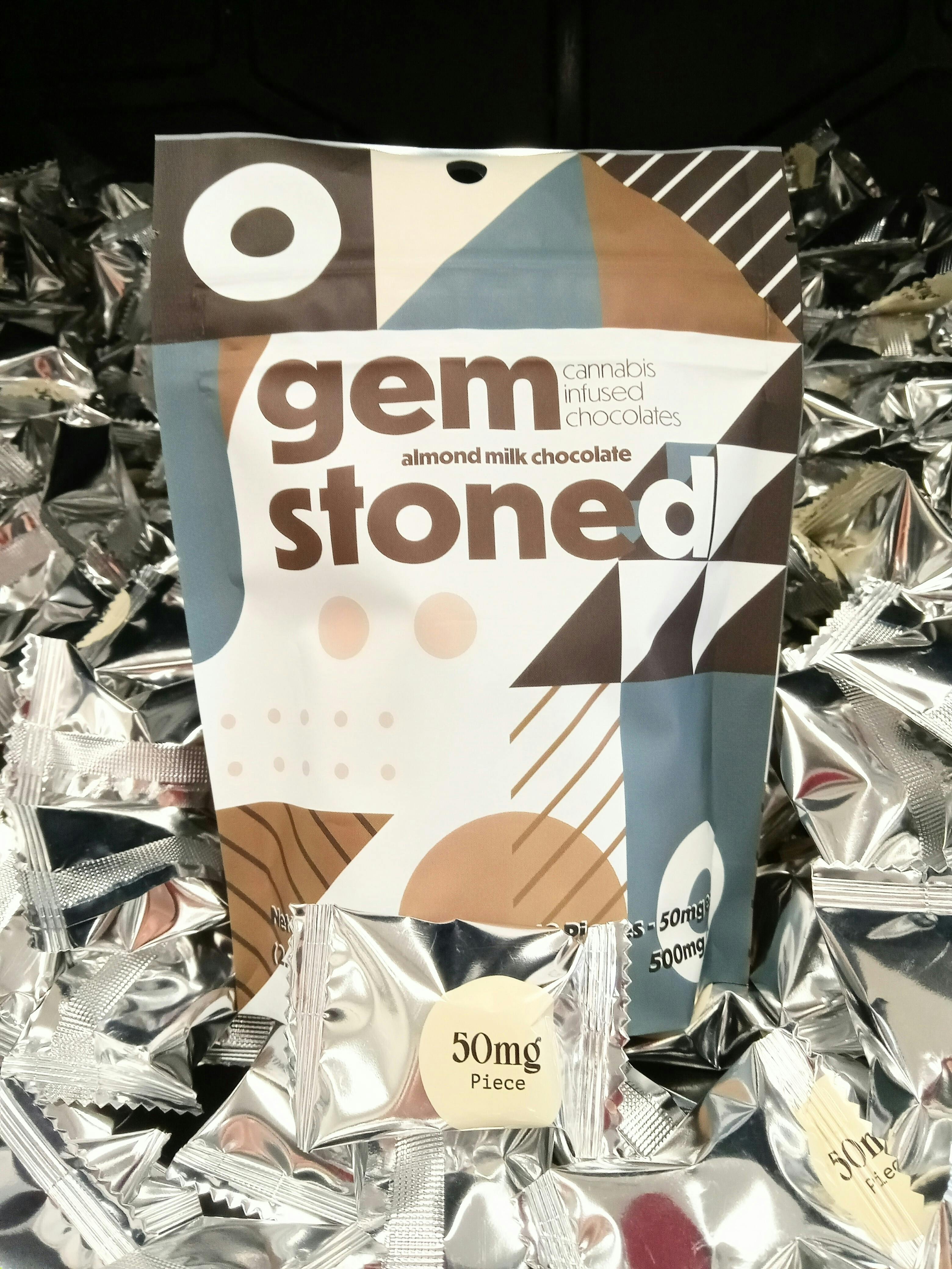 Gem Stoned Milk Chocolate with Almonds - 500mg - image 1