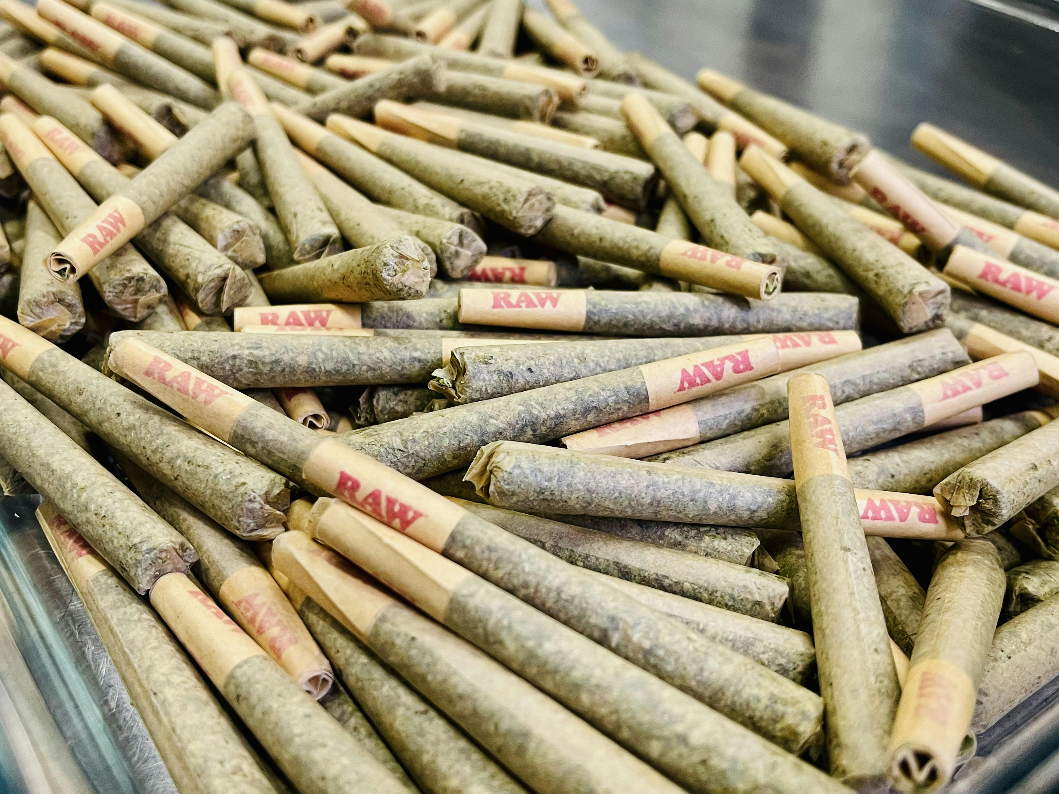 Doc's x Glue Live Rosin Infused Pre-Roll - image 1